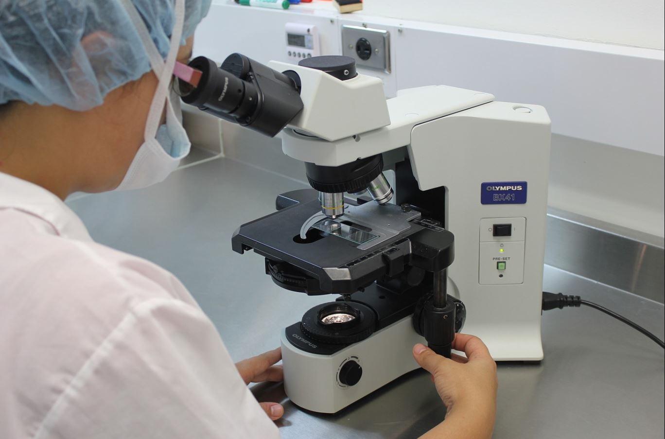 uses of Microscope in pharmaceutical industry 
