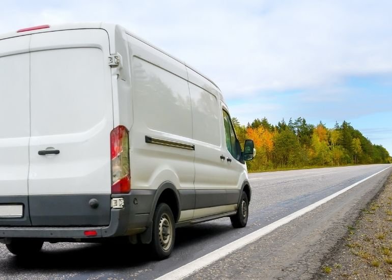 Tips for Focusing on the Road When Driving a Work Van