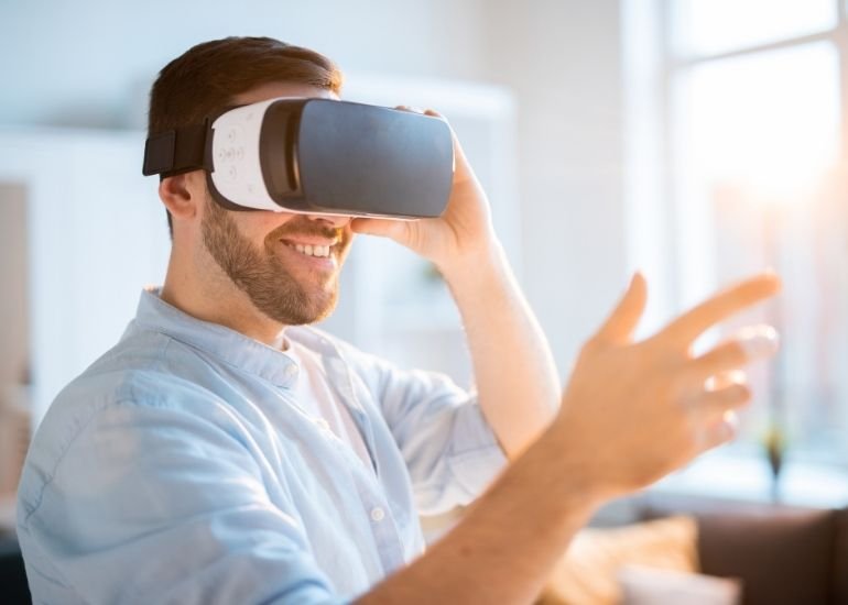 Virtual Reality Headsets: How Do They Work?