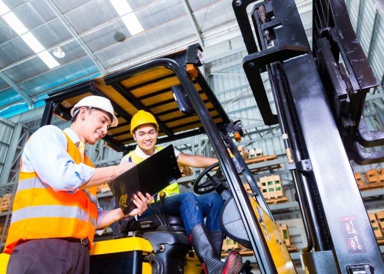 Daily Maintenance Tips for Driving a Forklift