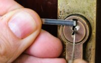 3 Common Mistakes Made While Lockpicking