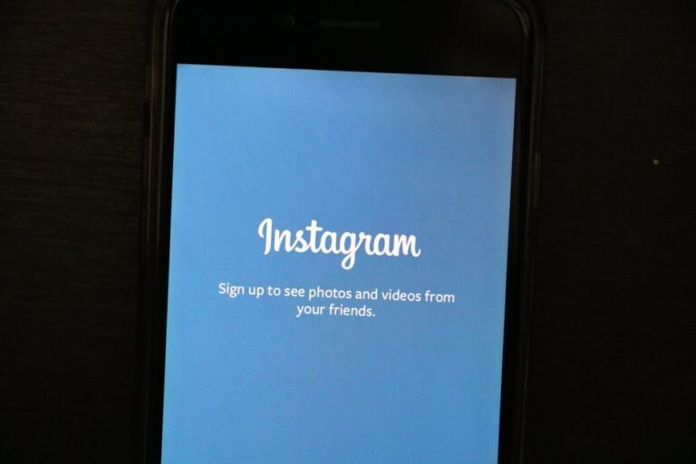 5 Instagram Story Hacks and Design Tips to Know