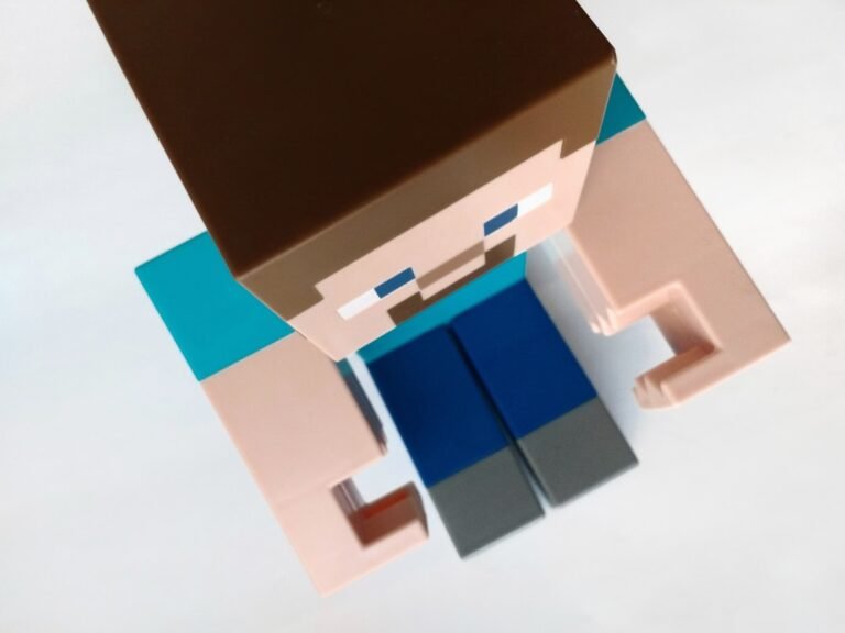 The Beginner's Guide to Playing Minecraft