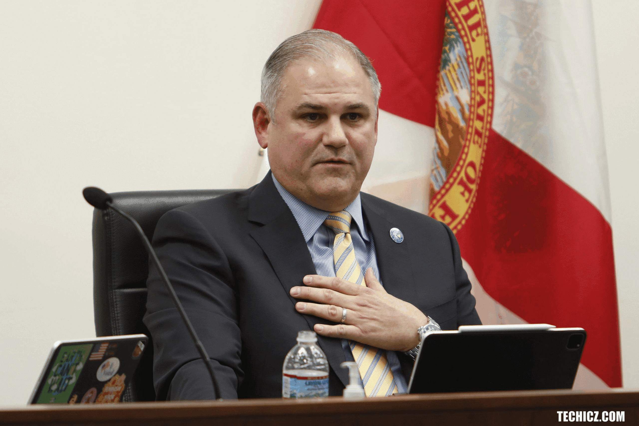 clearwater florida mayor resigns