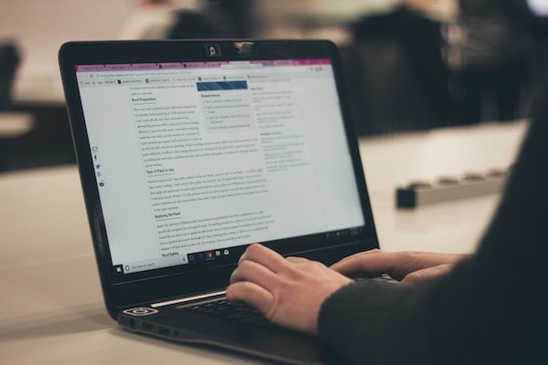 The Benefits of Using an SEO Blog Writing Service